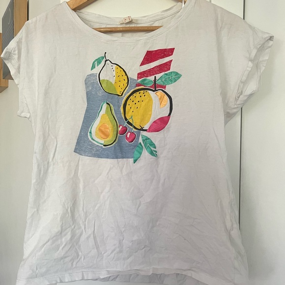 🌺 5/$30 🌺 Esprit 100% cotton white graphic Tee / Baby T with fruits and avocado - Picture 5 of 10